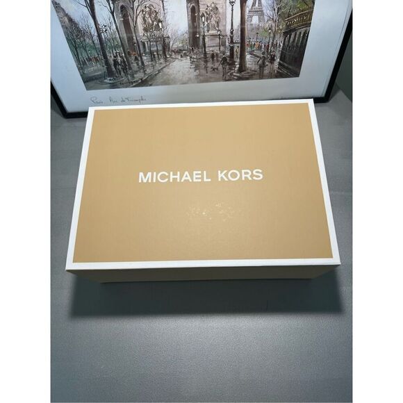 Michael‎ Kors Gift Box Medium - Picture 2 of 7